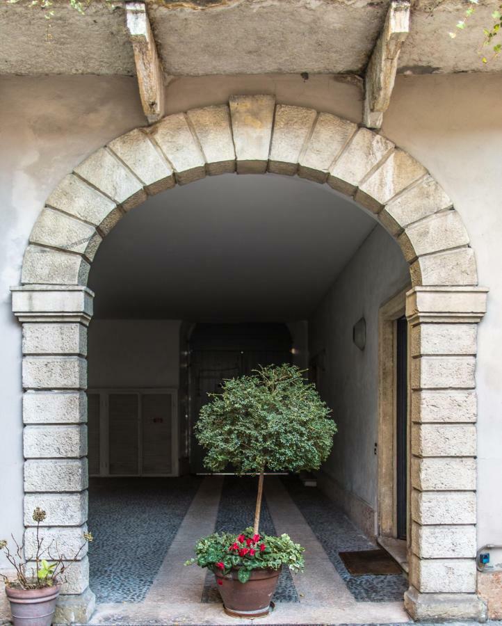 Antiche Colonne Suite Verona Exteriör bild